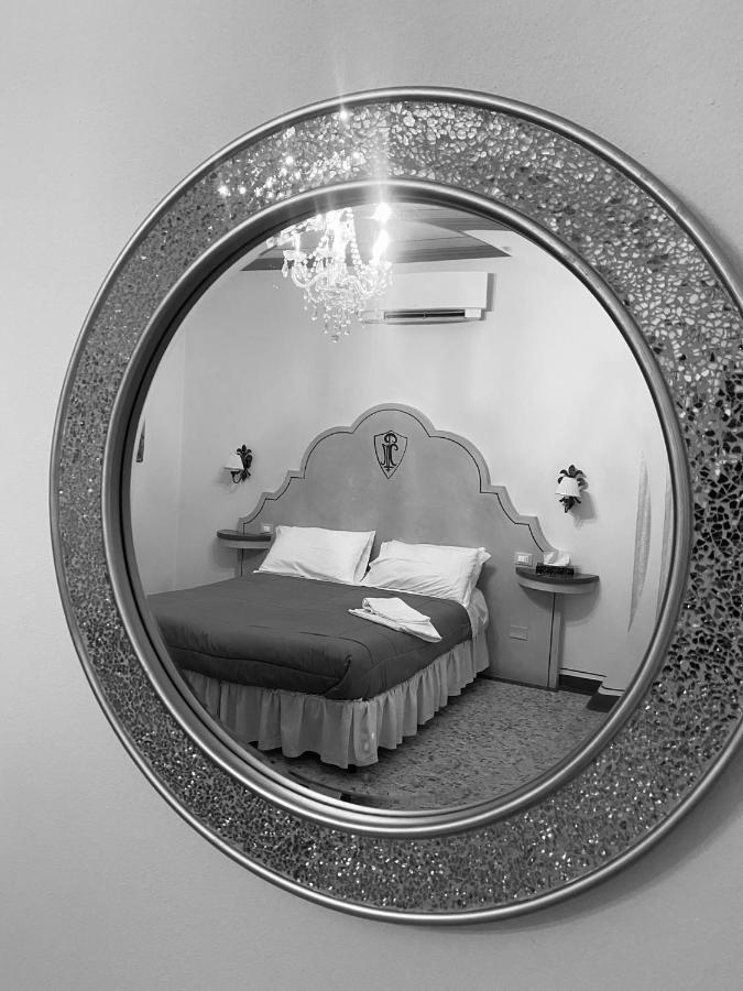 Palazzo Mari Suite & Rooms B&B Montevarchi Eksteriør bilde