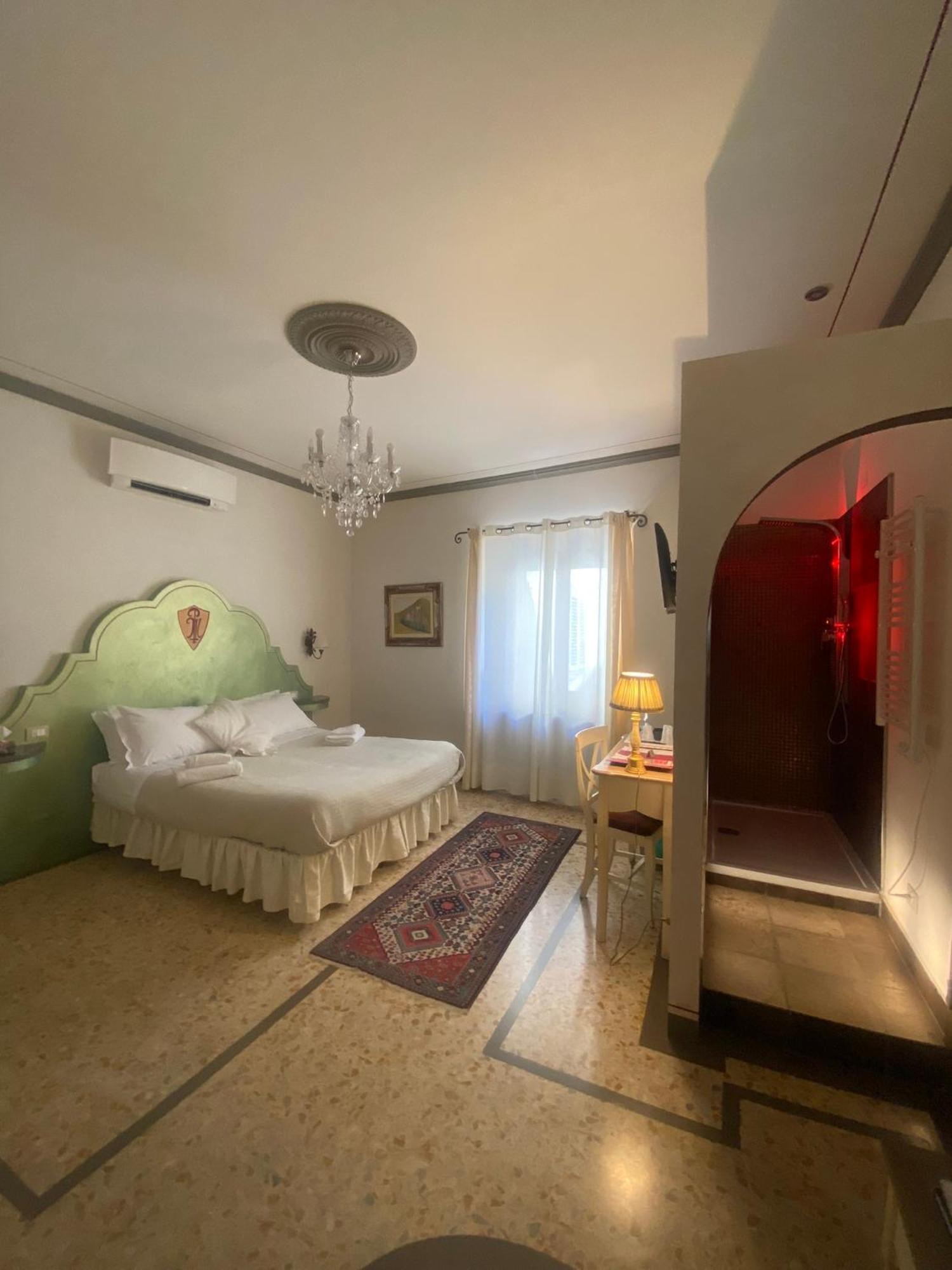 Palazzo Mari Suite & Rooms B&B Montevarchi Eksteriør bilde