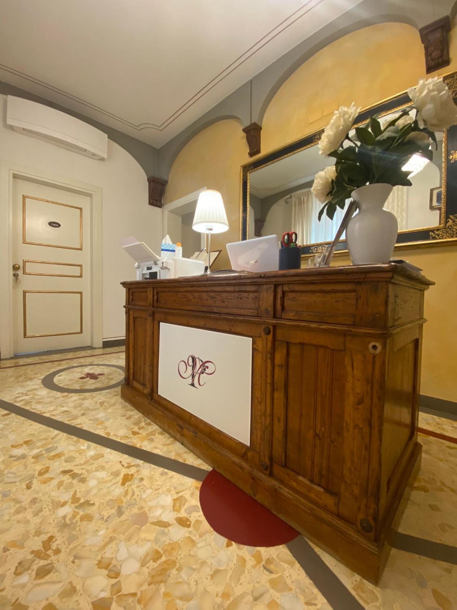 Palazzo Mari Suite & Rooms B&B Montevarchi Eksteriør bilde