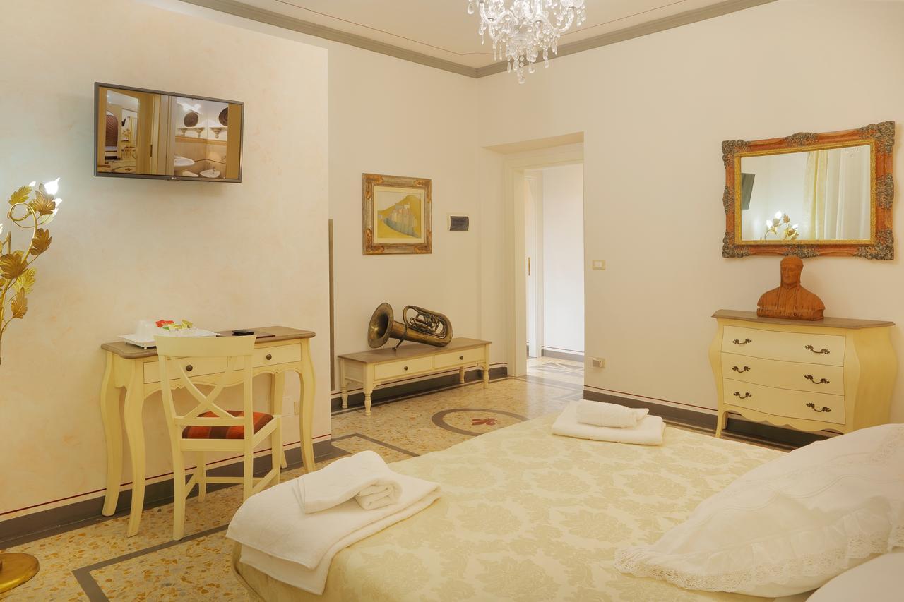 Palazzo Mari Suite & Rooms B&B Montevarchi Eksteriør bilde