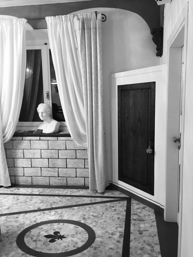 Palazzo Mari Suite & Rooms B&B Montevarchi Eksteriør bilde